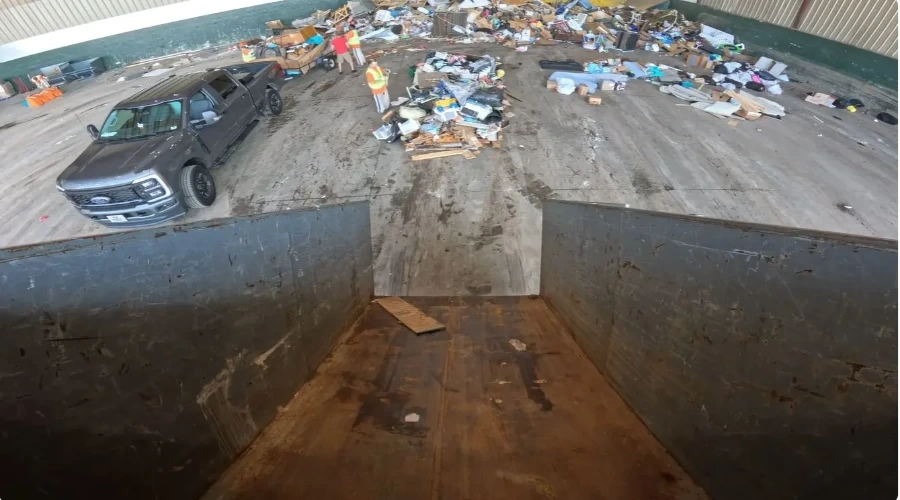 Junk removal service vs dumpster rental — choosing the right option in Peoria, IL