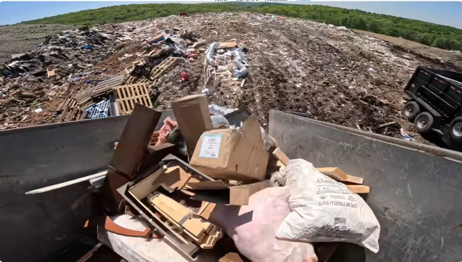 Construction debris disposal and haul-away in Peoria, IL